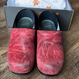 Dansko XP Arch Support Clogs Size 38